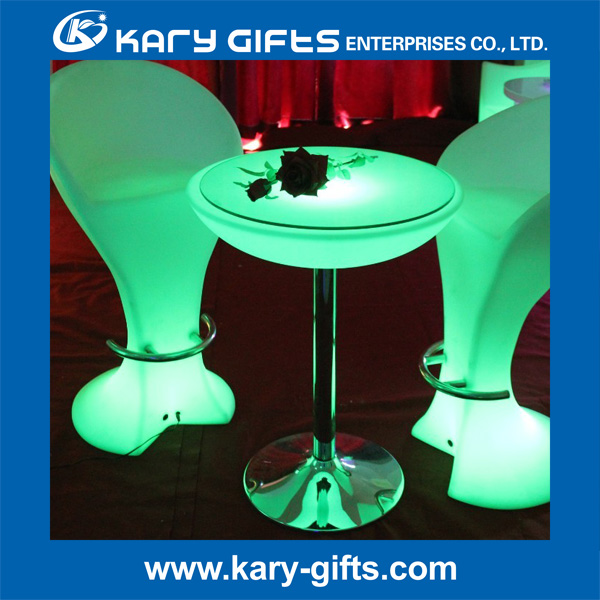 illuminated-club-table